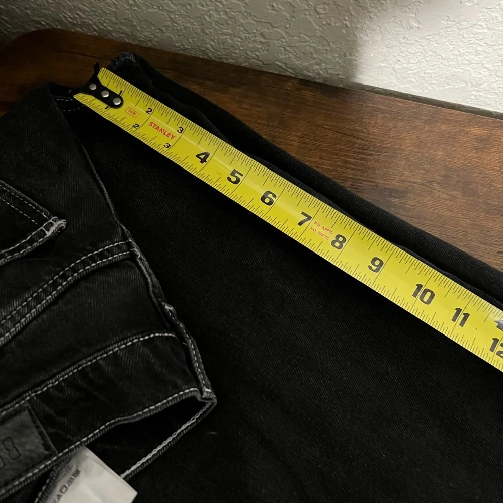 BDG Black Wide-Leg Cargo Pants with Contrast Stitching - Picture 10 of 10